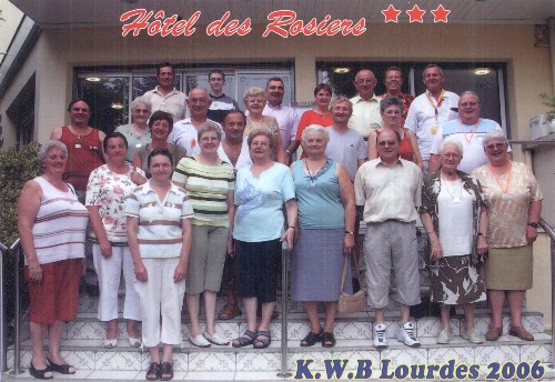 Groepsfoto van de KWB Lourdes bedevaarders